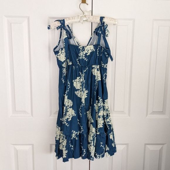 🌊HP🌊 Floral Print Tie Shoulder Ruffle Hem Cami Dress Medium - Picture 9 of 10